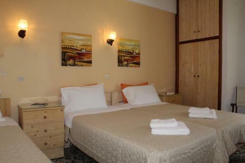 Hostal Marialena Rooms