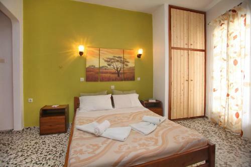 Hostal Marialena Rooms