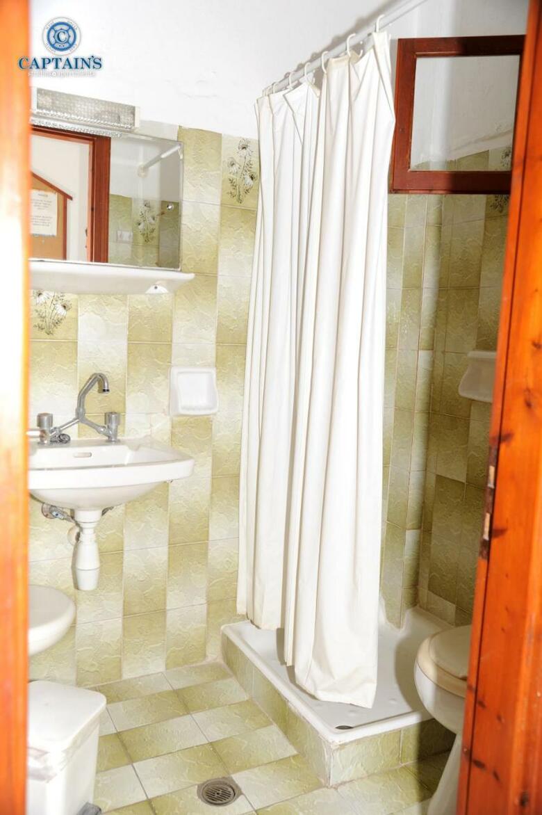 Captains Studios & Apartments