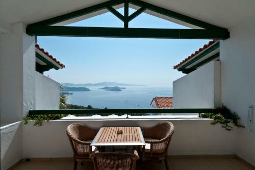 Skiathos Club Hotel & Suites