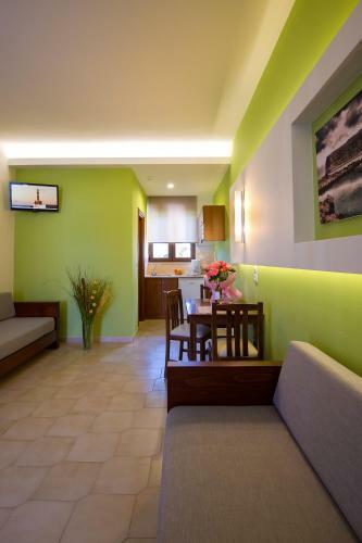Hotel Oscar Suites & Village