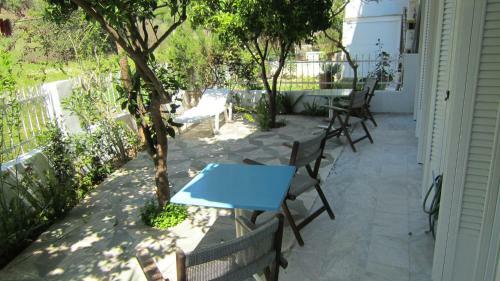 Hostal G. Sandalis Hotel