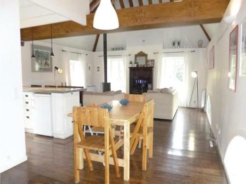 Two-bedroom Apartment In Ocquerre