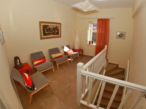 Hostal Theano Guesthouse