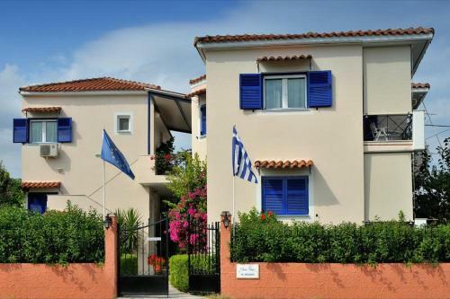 Anesis Village Studios And Apartments