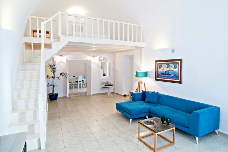 Revelis Villa & Canava