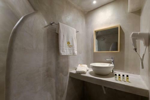 Hostal Iriana Apartments