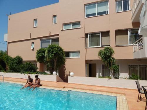 Apollon Studios & Apartments