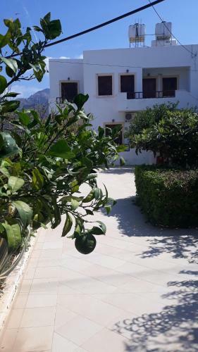 Pela Apartments