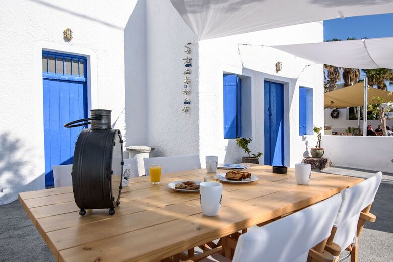 Hotel Santorini Crystal Blue