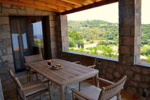 Hostal Villa Molivos Castle