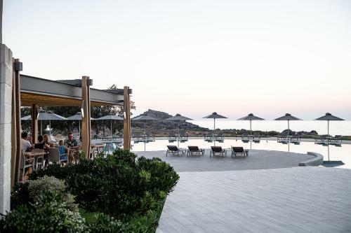 Kavos Beach Apartments & Studios