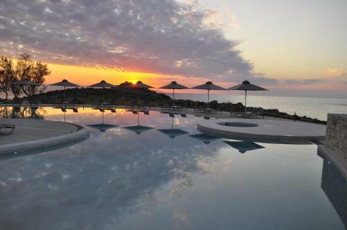 Kavos Beach Apartments & Studios