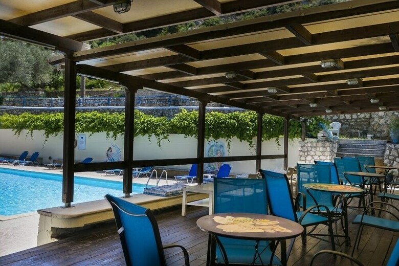 Metaxatos Apartments