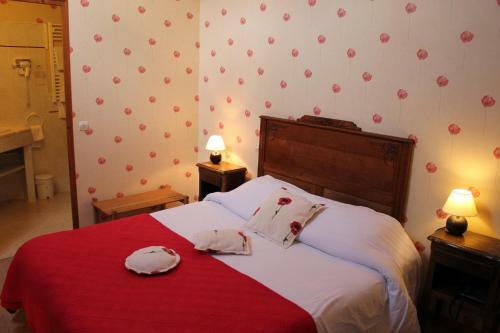 Hotel Logis Auberge Le Colombien