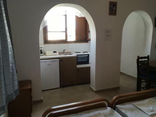 Hostal Villa Apostolis Studios
