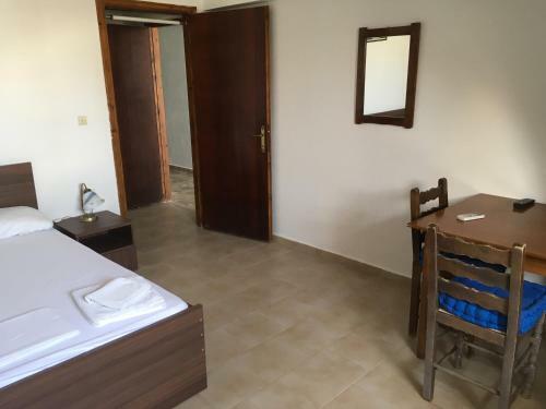 Hostal Villa Apostolis Studios