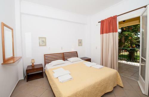 Zarkadis Beach Apartments