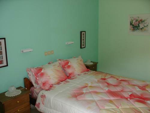 Lena Blue Sea Apartments