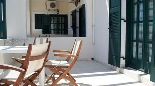 Hostal Memento Perissa