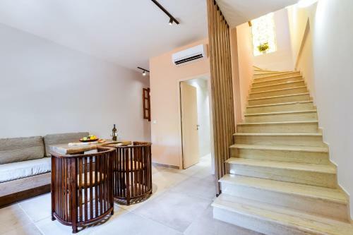 Aparthotel Anais Suites