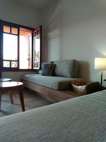 Aparthotel Anais Suites