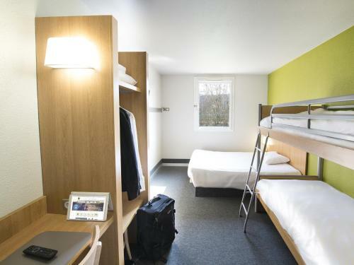 Hotel B&B H�tel Auxerre Mon�teau
