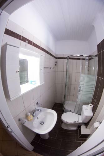 Hostal Anthoussa Rooms