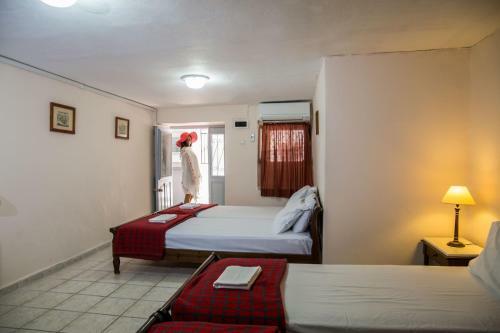 Hostal Achilleas Pension