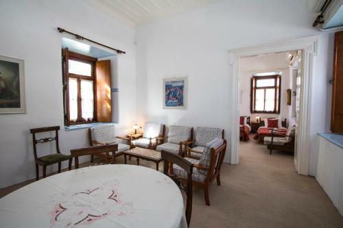 Hostal Achilleas Pension