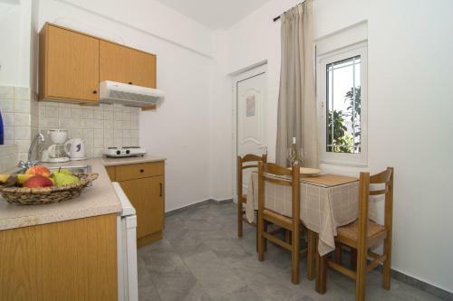 Harbour Studios And Apartment
