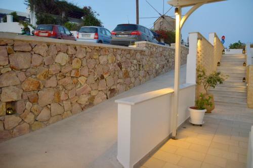 Ostria Hotel