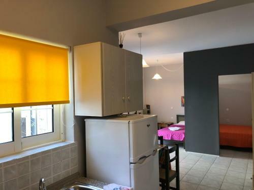 Golden Star Apartments