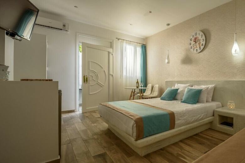 Oasis Hotel