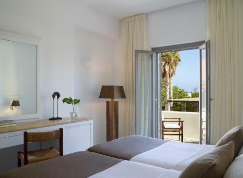Hotel 9 Muses Santorini Resort