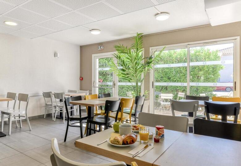 Hotel B&B H�tel Narbonne (2)