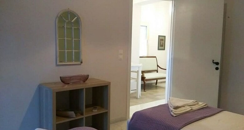 Maria's Studios & Apartments
