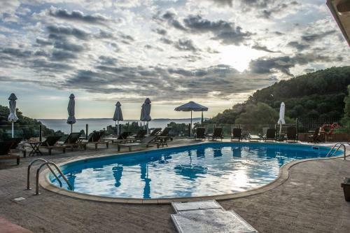 Aparthotel Enetiko Resort