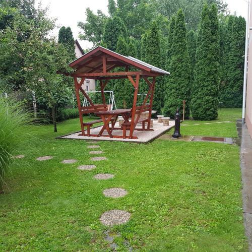 Musk�tli Apartmanh�z 4.