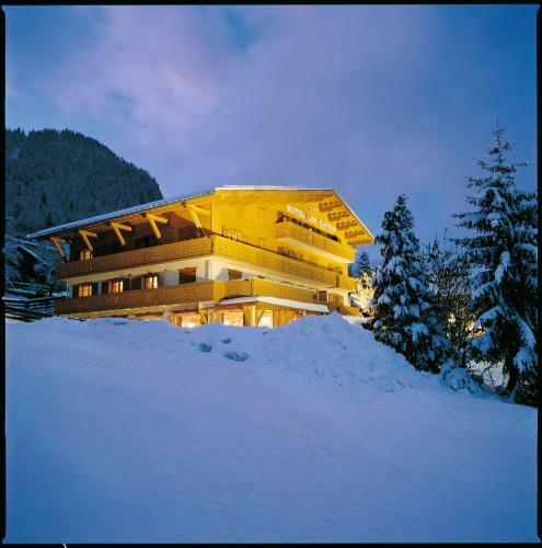 Logis Hotel Les Sapins