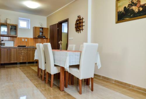 Harm�nia Apartmanh�z