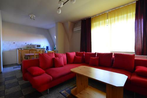 Hotel Thermal Panzi� S�rv�r
