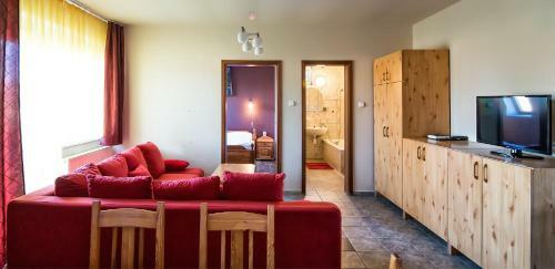 Hotel Thermal Panzi� S�rv�r