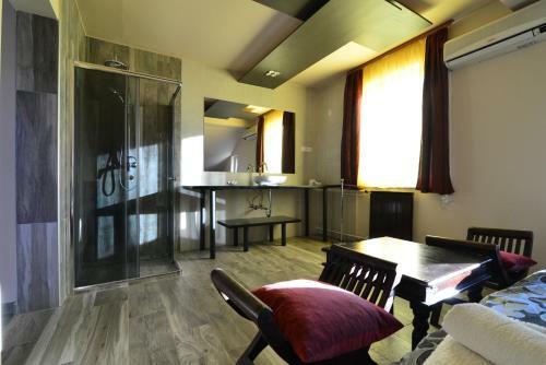 Hotel Thermal Panzi� S�rv�r