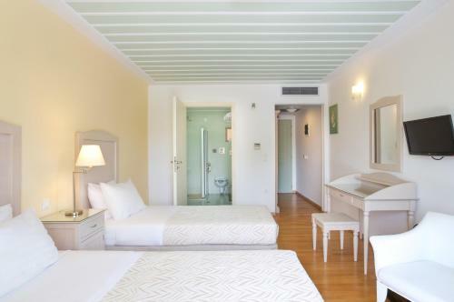 Hotel Thirides Beach Resort