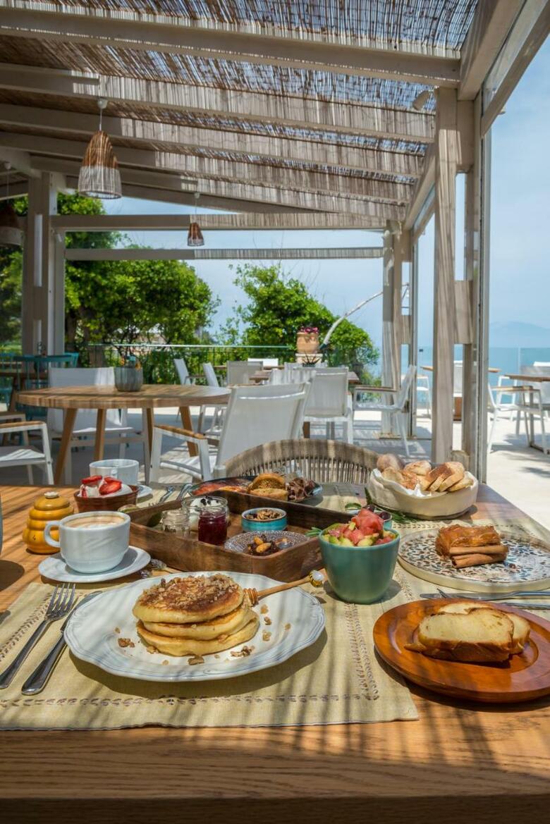 Erietta Luxury Apartments