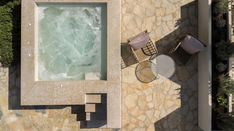 Erietta Luxury Apartments