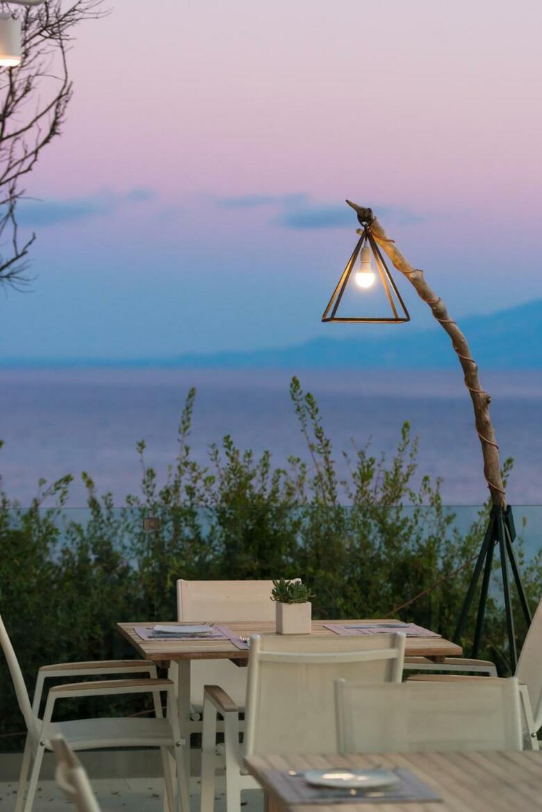 Erietta Luxury Apartments