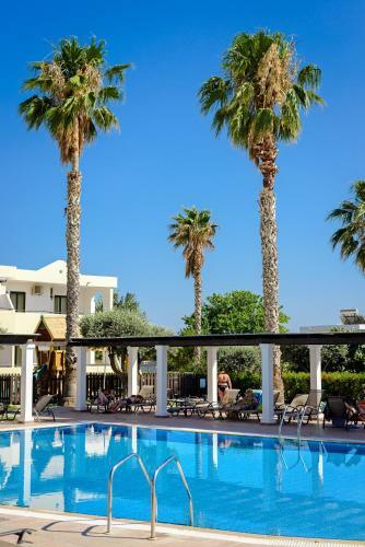 Aparthotel Pefkos Village Resort
