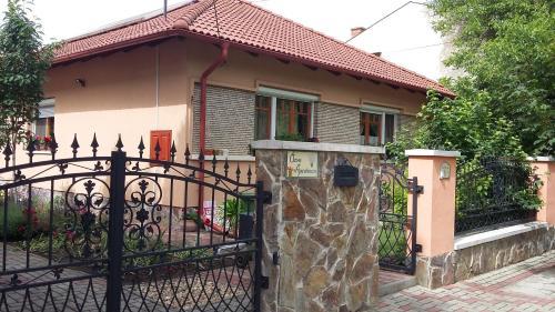 �zon Apartment